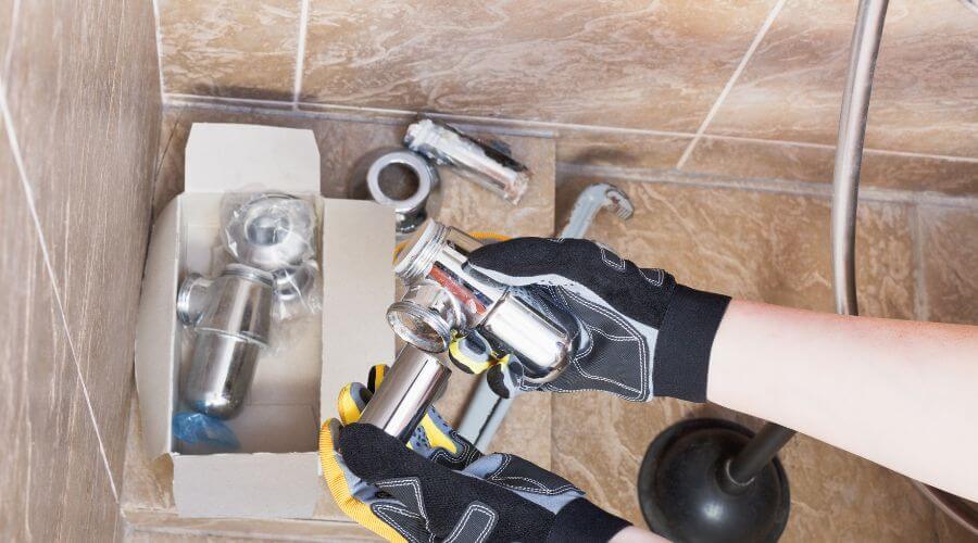 Professional gutter cleaning in Winstonville, MS